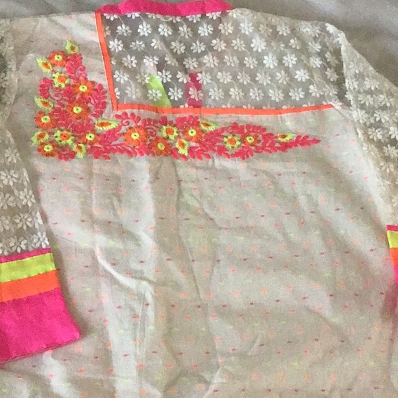 Ladies shalwar kameez - Picture 4 of 4